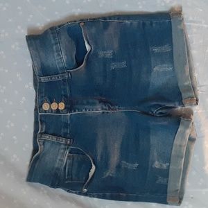 HONEY & BRISTLE CUFF, DISTRESSED JEAN SHORTS,  8 PETITE